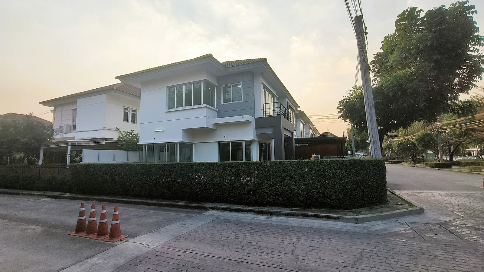 ไลฟ์ บางกอก บูเลอวาร์ด รามอินทรา 23 / 4 ห้องนอน (เช่า), Life Bangkok Boulevard Ramintra 23 / 4 Bedrooms (FOR RENT) TAN840
