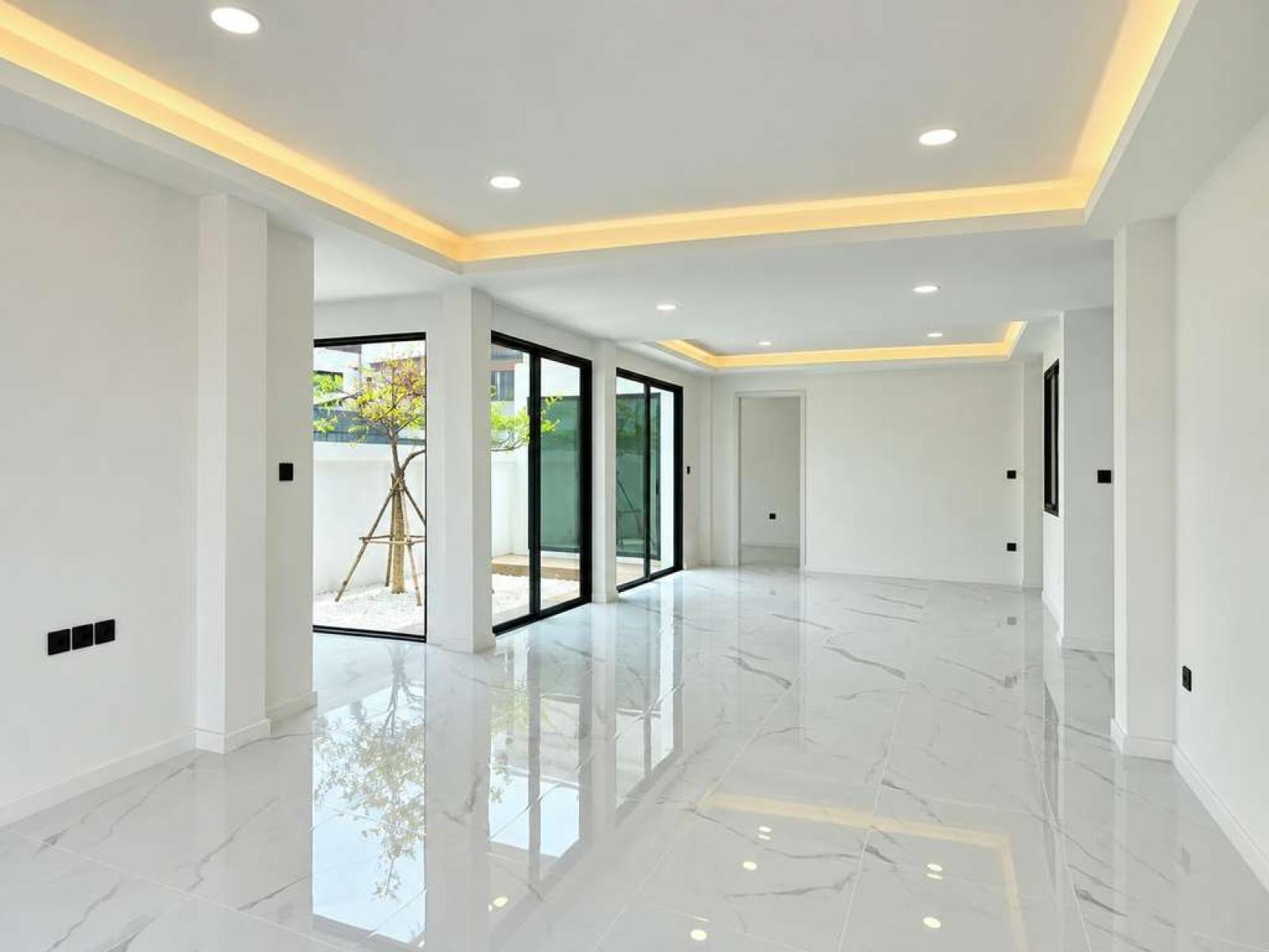 บ้านเดี่ยวรีโนเวท ใจกลางแยกรัชโยธิน / 4 ห้องนอน (ขาย), Renovated detached house in the heart of Ratchayothin intersection. / 4 Bedrooms (FOR SALE) PALR004