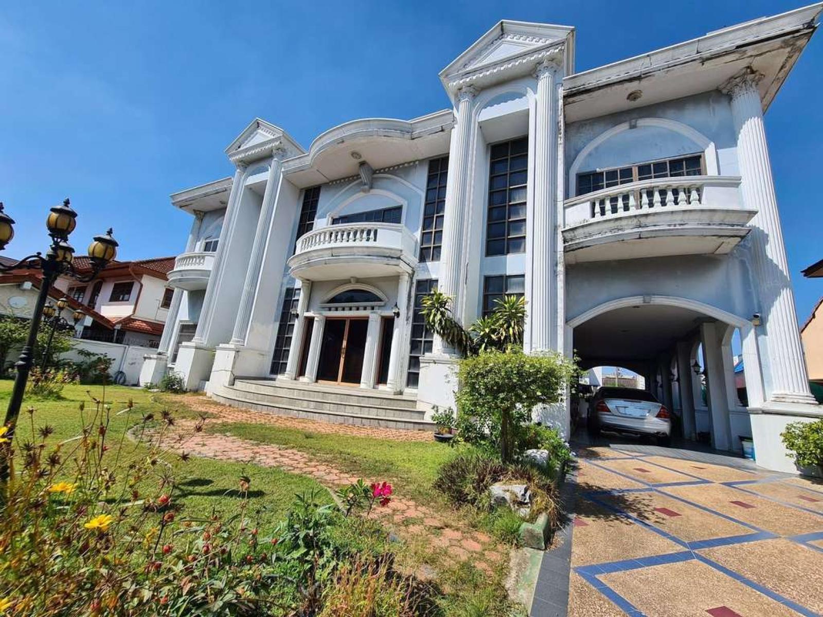 หมู่บ้าน ป. ธนานิเวศน์ / 7 ห้องนอน (ขาย), P. Thananiwet Village / 7 Bedrooms (FOR SALE) PALR030