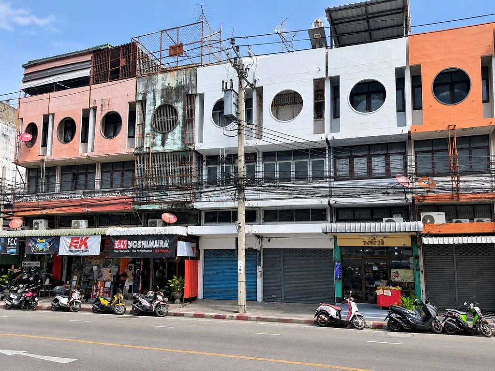 อาคารพาณิชย์ 2 คูหา / 4 ชั้น (ขาย), Two adjoining commercial buildings / 4 Storey (FOR SALE) PALR022