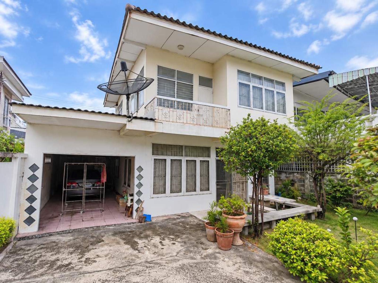 บ้านเดี่ยวนอกโครงการ โชคชัย 4 ซอย 46 / 2 ห้องนอน (ขาย), Single house outside a housing project, Chokchai 4 Soi 46. / 2 Bedrooms (FOR SALE) PALR039