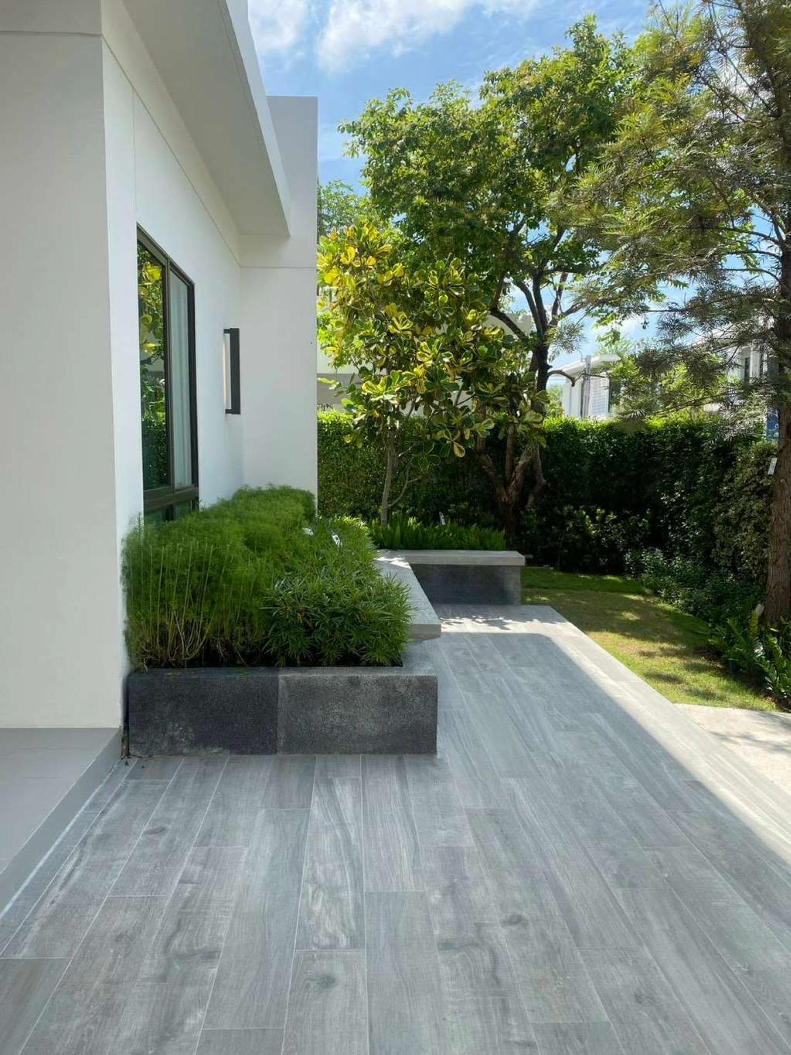 มัณฑนา บางนา กม.15 / 4 ห้องนอน (ให้เช่า), MANTANA Bangna km 15 / 4 Bedrooms (FOR RENT) DA281