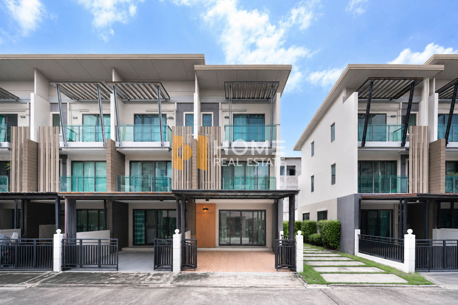 🏠✨หลังมุมฟังก์ชันครบ ราคาดีที่สุดในโครงการ ทาวน์ อเวนิว โคโคส พระราม 2 ซอย 50 / 3 ห้องนอน (ขาย), Town Avenue Cocos Rama 2 Soi 50 / 3 Bedrooms (FOR SALE) BALL036