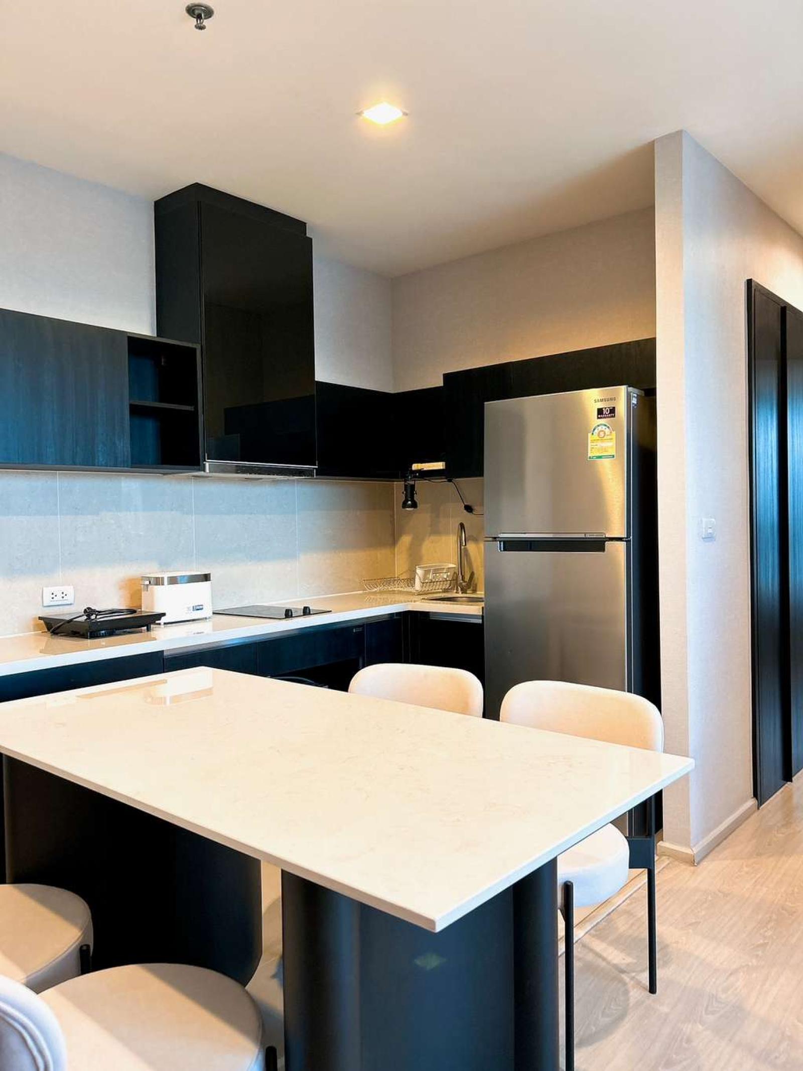 Rhythm Sukhumvit 44/1 / 2 Bedrooms (SALE WITH TENANT), ริทึ่ม สุขุมวิท 44/1 / 2 ห้องนอน (ขายพร้อมผู้เช่า) AA688