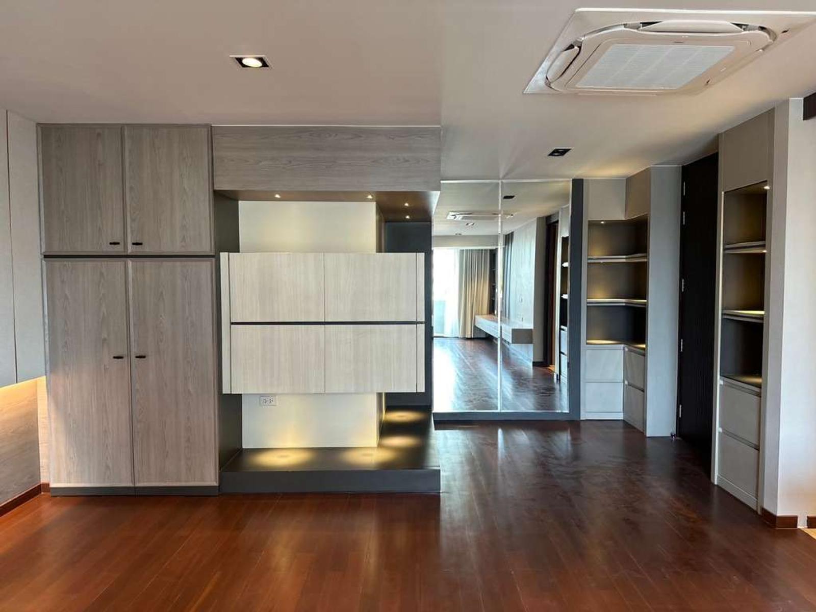 Ploenchit Condominium / 3 Bedrooms (FOR SALE), เพลินจิต คอนโดมิเนียม / 3 ห้องนอน (ขาย) GNG317