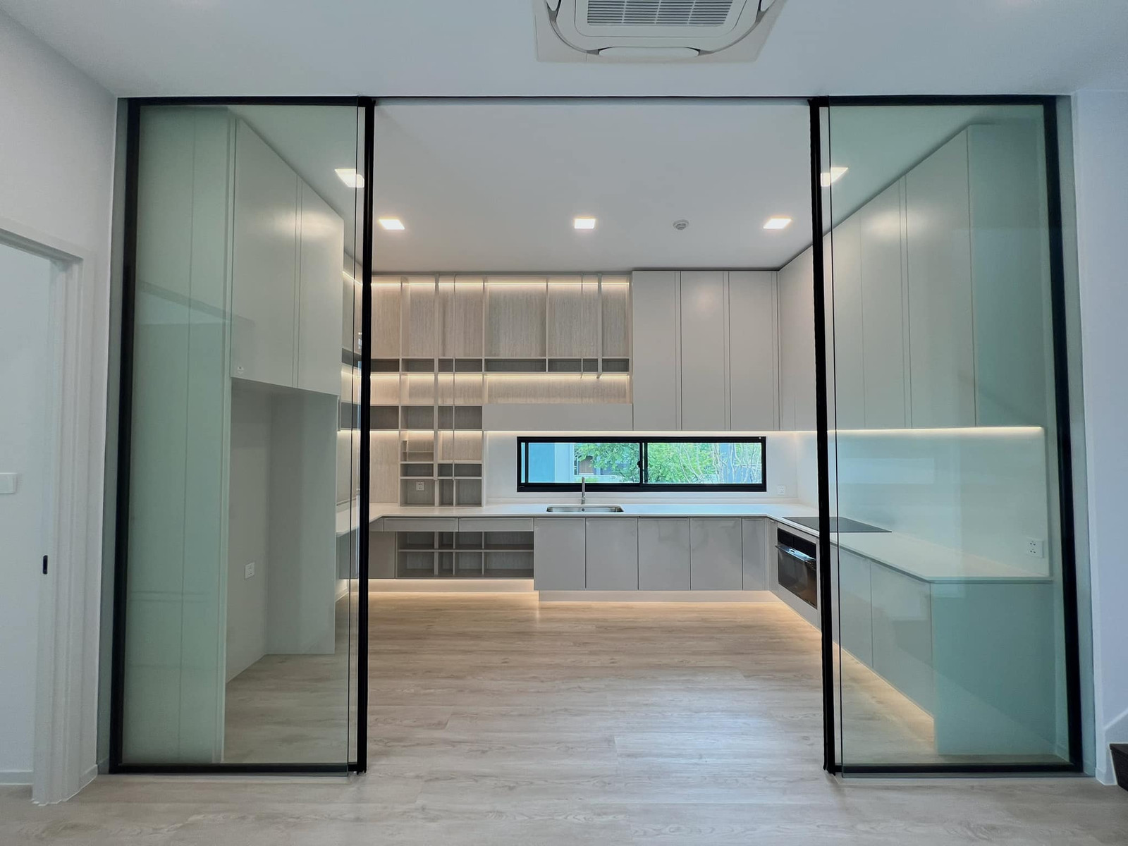 วีเว่ กรุงเทพกรีฑา / 4 ห้องนอน (เช่า), VIVE Krungthep Kreetha / 4 Bedrooms (FOR RENT) BZD129