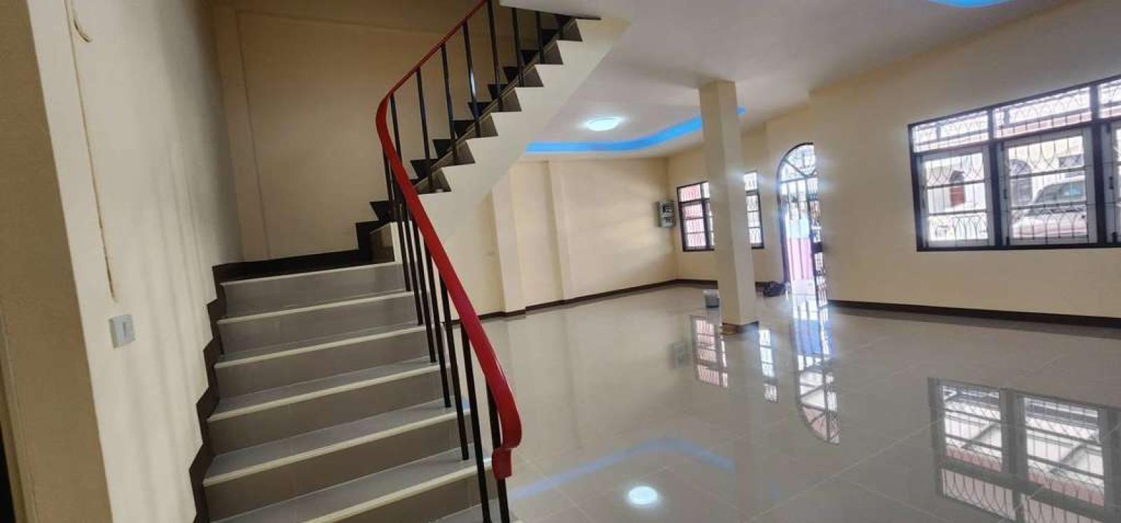 ทาวน์โฮม ซอยวชิรธรรม 78 (2 คูหา) / 4 ห้องนอน (ขาย), Townhouse, Soi Wachiratham 78 (2 units) / 4 Bedrooms (FOR SALE) GNG322