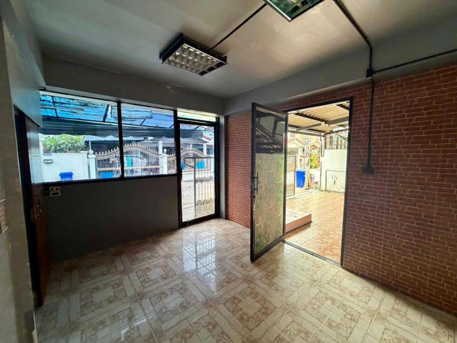 บ้านเดี่ยว ซอยวชิรธรรม 57 / 5 ห้องนอน (ขาย), Detached house, Soi Wachiratham 57 / 5 Bedrooms (FOR SALE) GNG323
