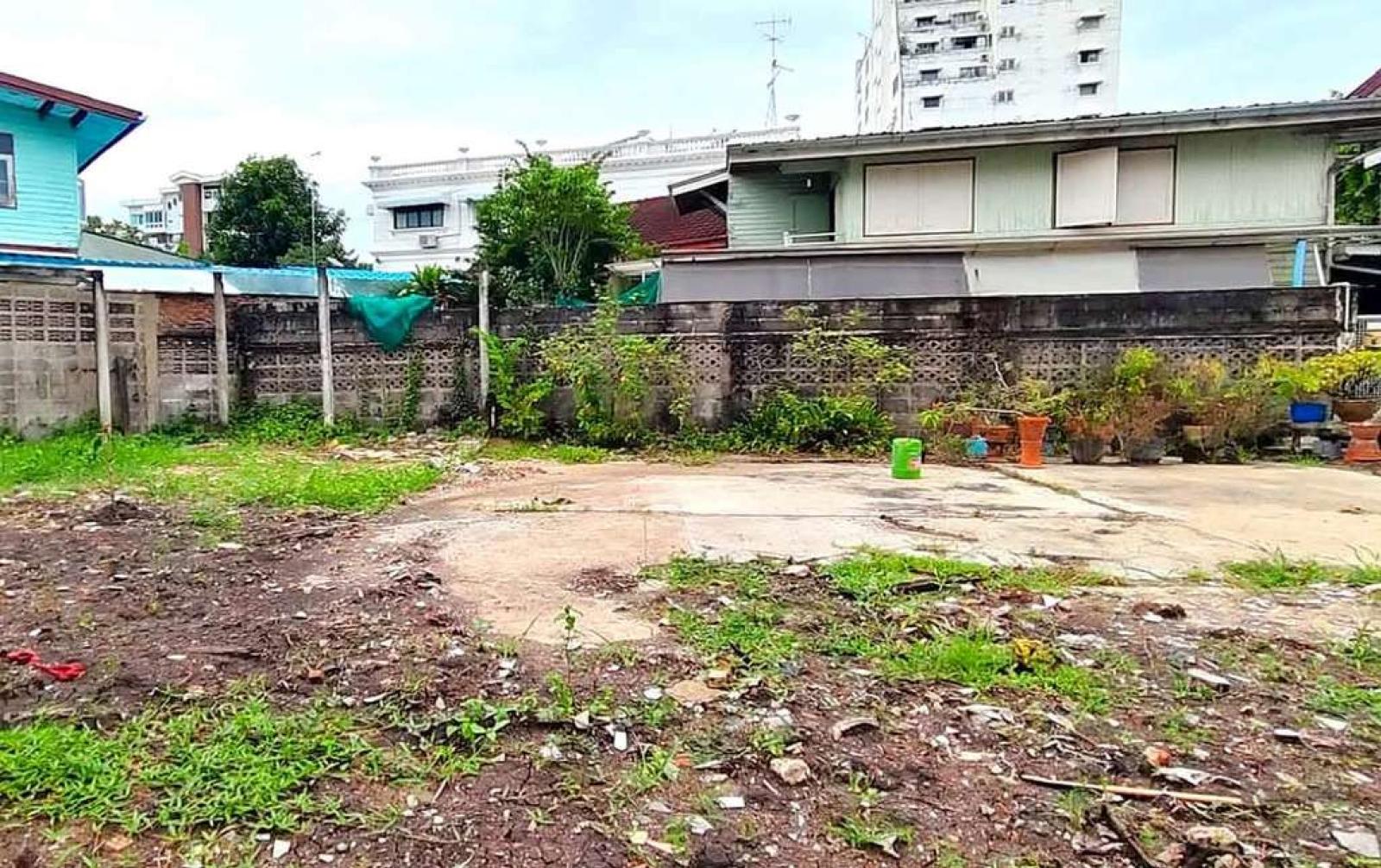 ที่ดิน ซอยอุดมสุข 30 / 73 ตร.วา (ขาย), Land plot in Soi Udomsuk 30 / 73 Square Wa (FOR SALE) GNG327