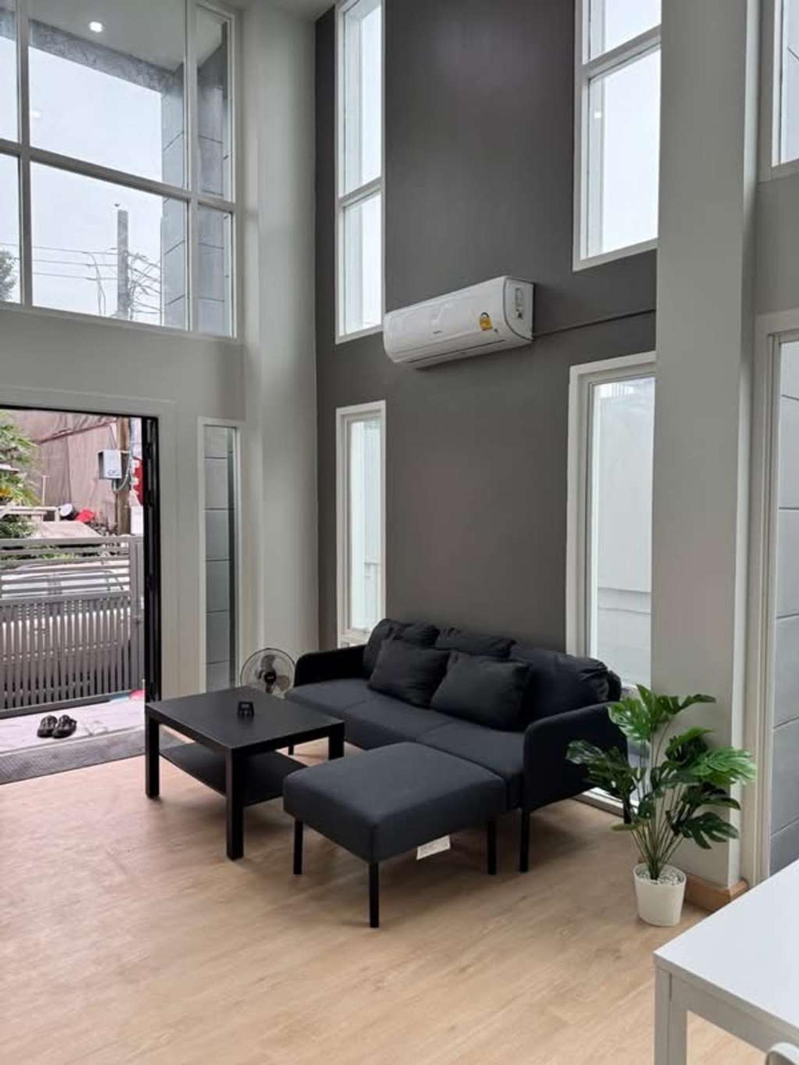 ทาวน์โฮม ซอยปรีดีพนมยงค์ 31 / 3 ห้องนอน (ให้เช่า), Townhouse, Soi Pridi Phanomyong 31 / 3 Bedrooms (FOR RENT) GNG331