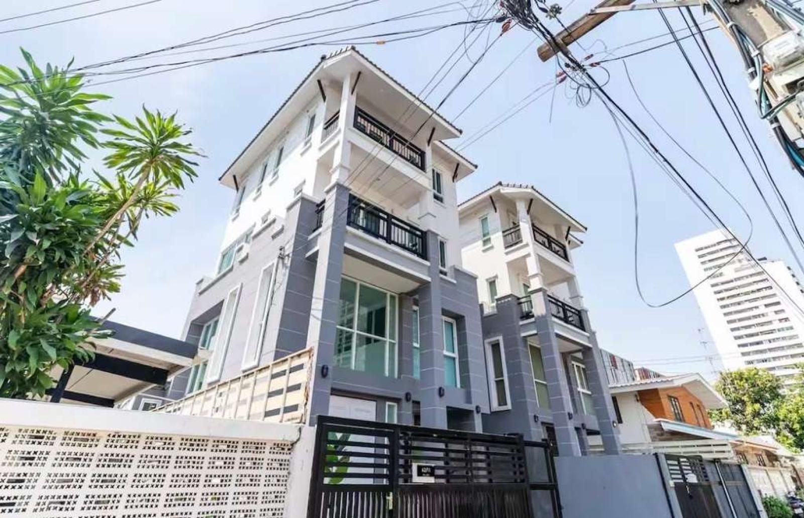ทาวน์โฮม ซอยปรีดีพนมยงค์ 31 / 3 ห้องนอน (ให้เช่า), Townhouse, Soi Pridi Phanomyong 31 / 3 Bedrooms (FOR RENT) GNG331