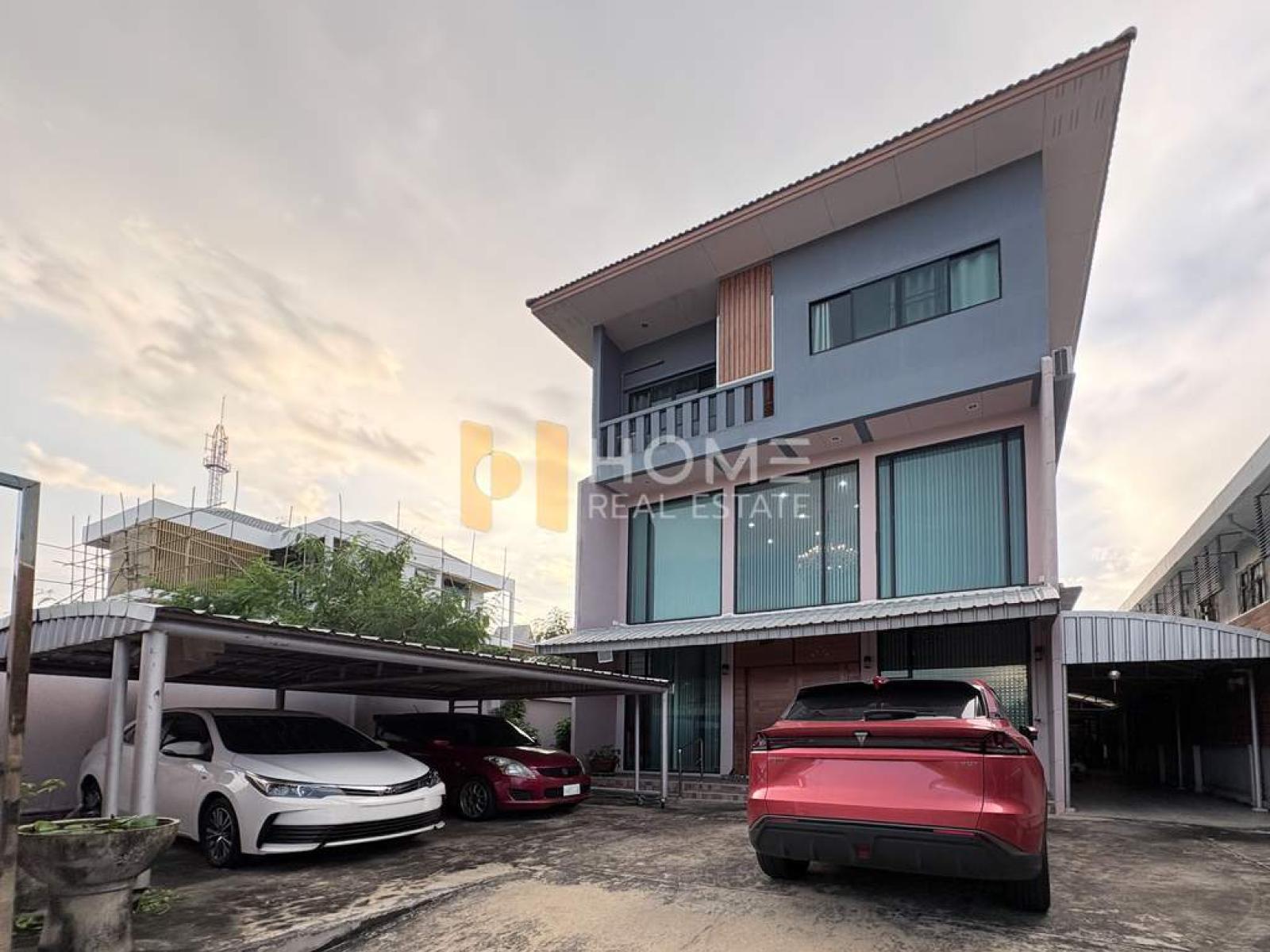 บ้านเปล่าพร้อมที่ดินลาดพร้าว 93 / 115 ตร.วา (ขาย), Empty house with land in Ladprao 93. / 115 Square Wa (FOR SALE) TPM473