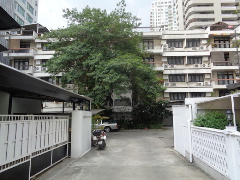 White-Mansion